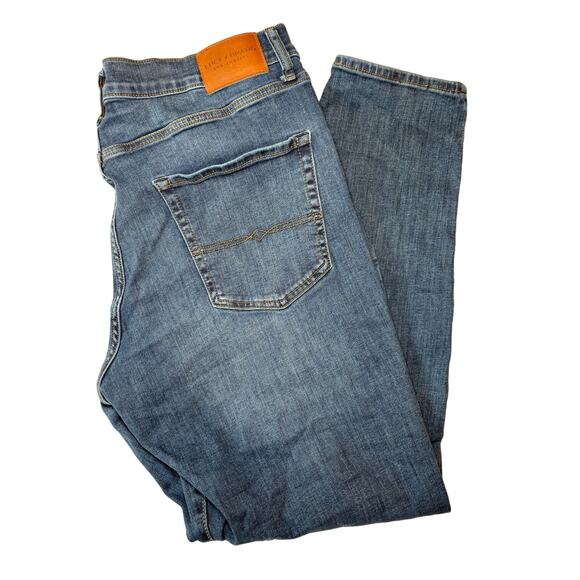 Lucky Brand Blue Jeans Men's 38 x 32 - 412 Athletic Slim Zipper Fly Denim - Picture 1 of 7